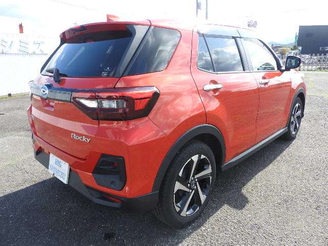 Daihatsu Rocky 8