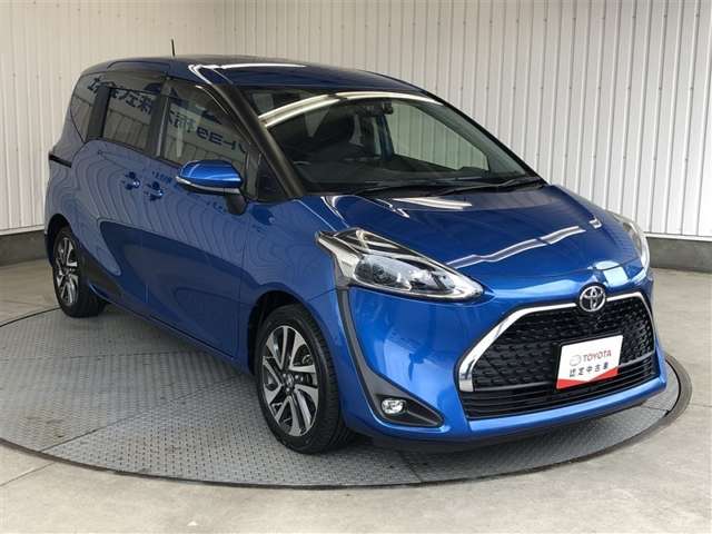 Toyota Sienta 3