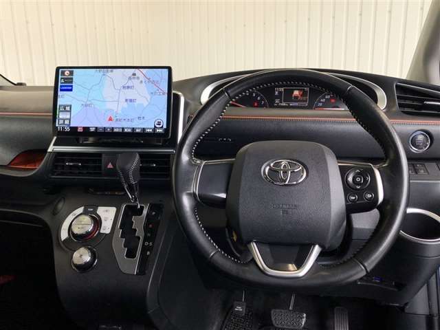 Toyota Sienta 6
