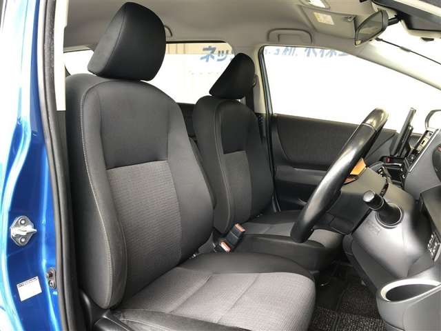 Toyota Sienta 10