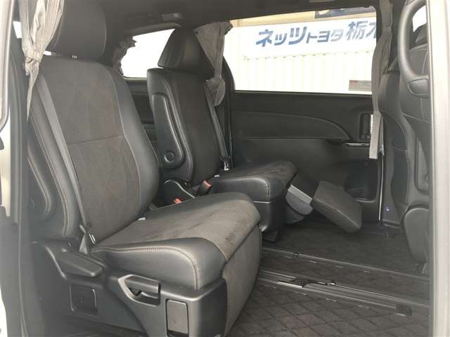 Toyota Estima 11