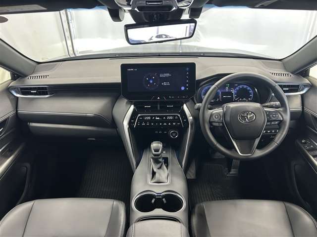 Toyota Harrier 3