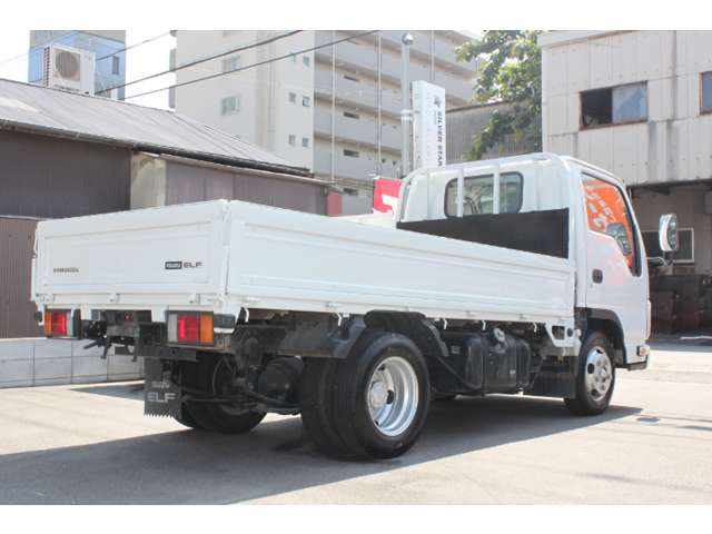 Isuzu Elf 6