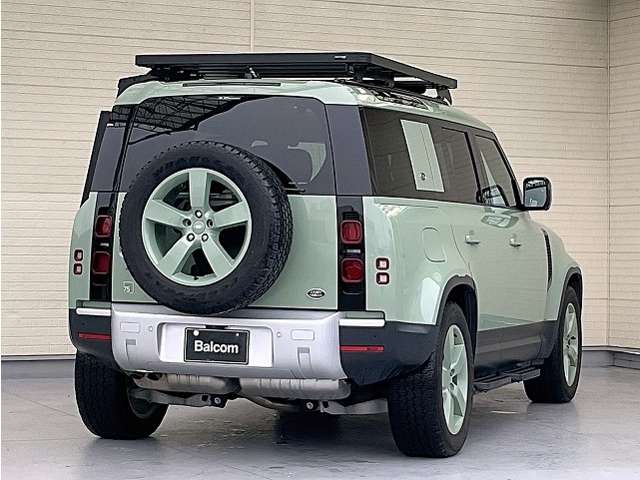 Land Rover Defender 2