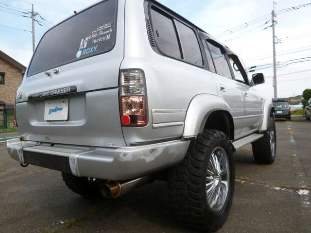 Toyota Land Cruiser 80 12