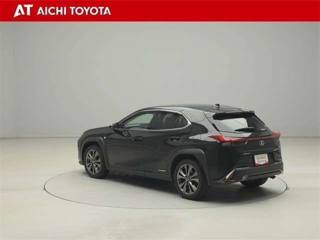 Lexus UX 4
