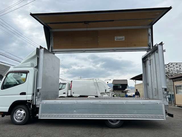 Mitsubishi Fuso Canter 11