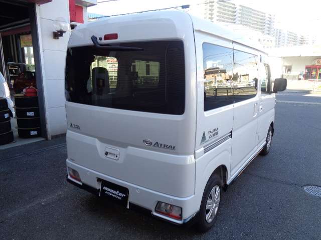 Daihatsu Atrai 7