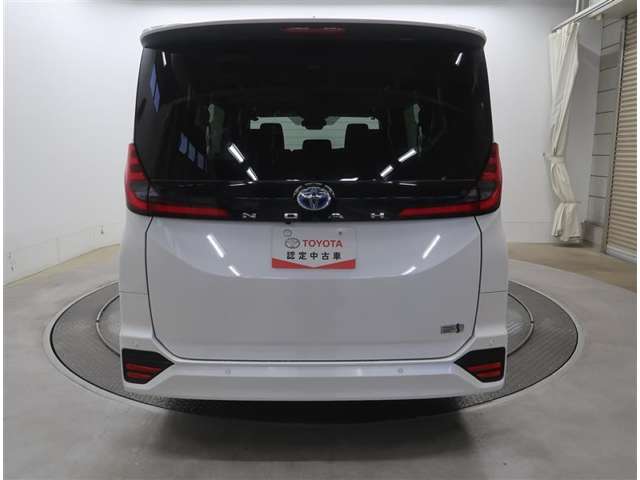 Toyota Noah 12