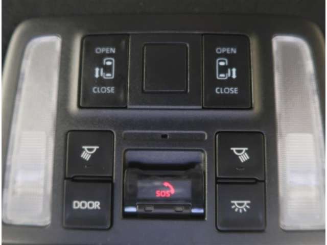 Toyota Noah 4