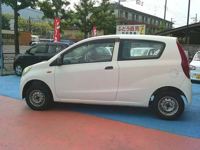 Daihatsu Mira 7