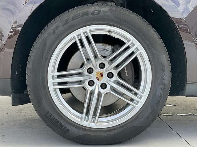 Porsche Macan 6