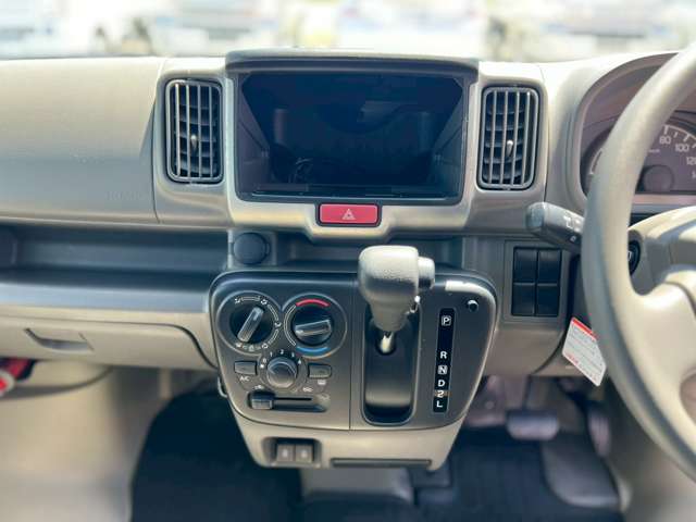 Nissan NV100 Clipper 12