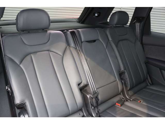 Audi Q7 11