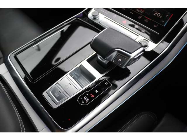 Audi Q7 5