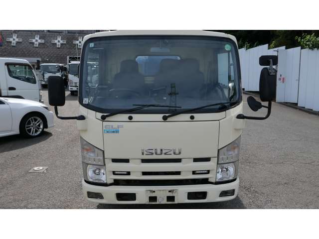Isuzu Elf 2