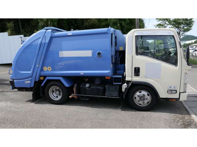 Isuzu Elf 4