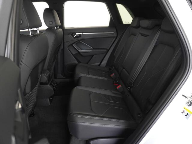 Audi Q3 11
