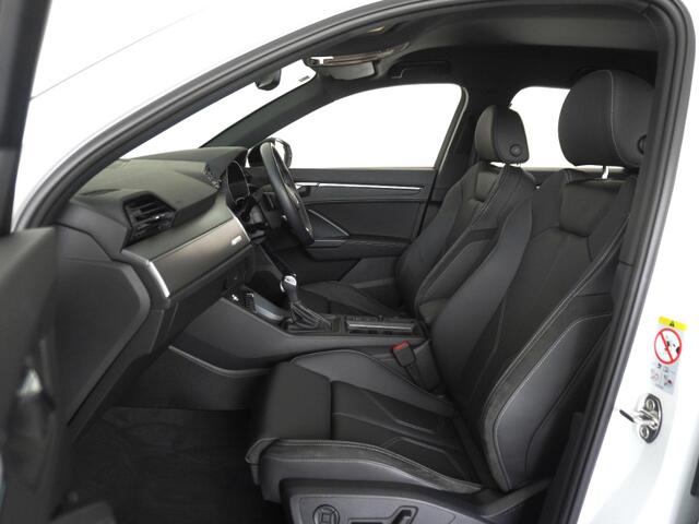 Audi Q3 10