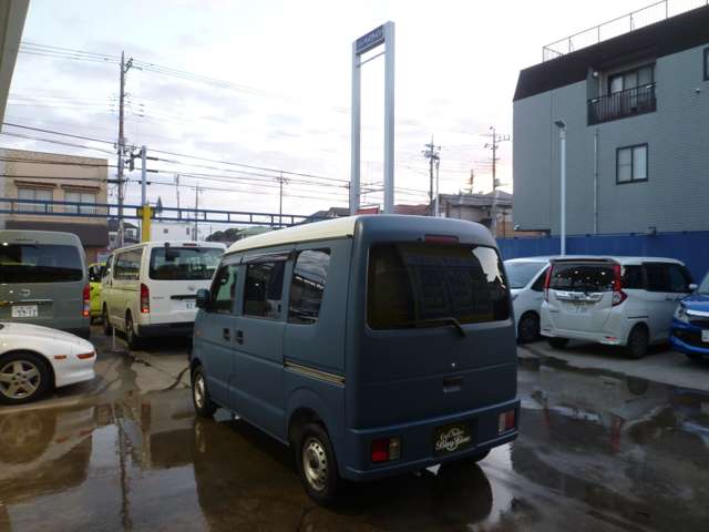 Mitsubishi Minicab Van 7