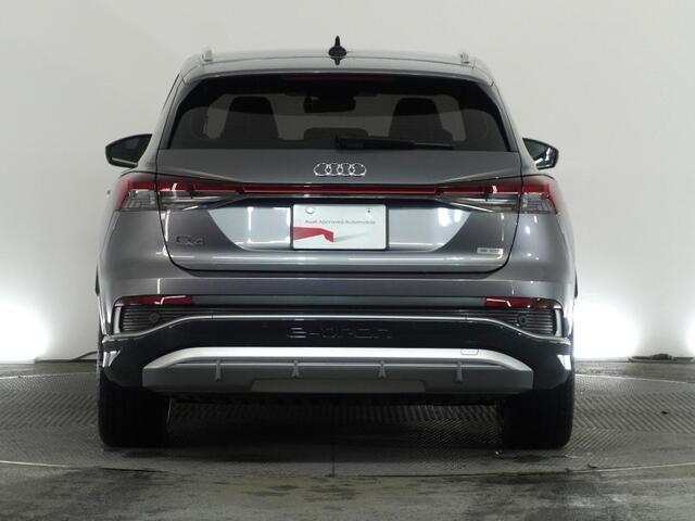 Audi Q4 e-tron 5