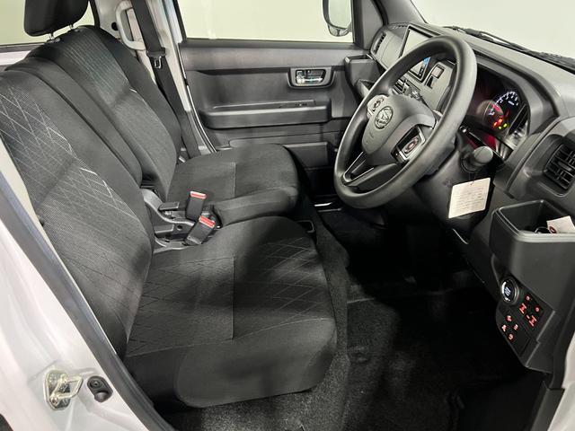 Daihatsu Atrai 4