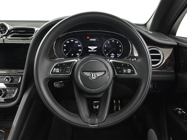 Bentley Bentayga 12