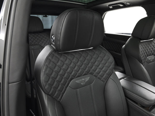 Bentley Bentayga 10
