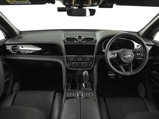 Bentley Bentayga 11