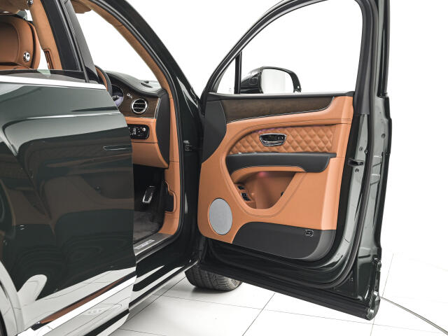 Bentley Bentayga 8