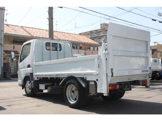 Mitsubishi Fuso Canter 4