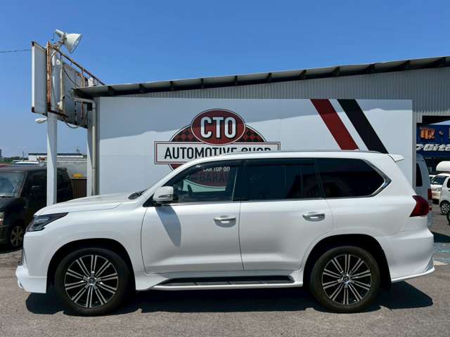 Lexus LX 3