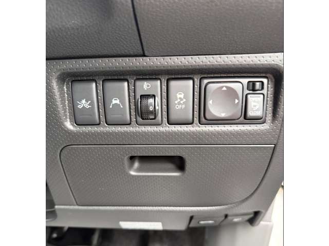 Nissan AD 11