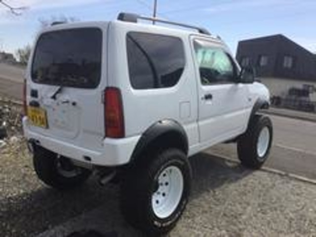 Suzuki Jimny 12