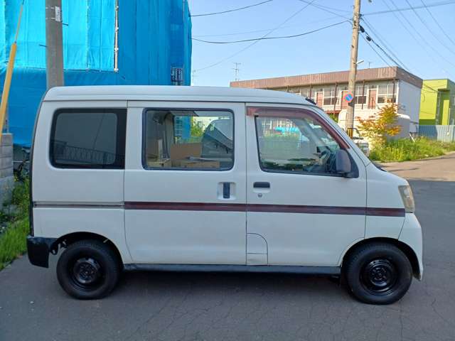 Daihatsu Hijet Cargo 9