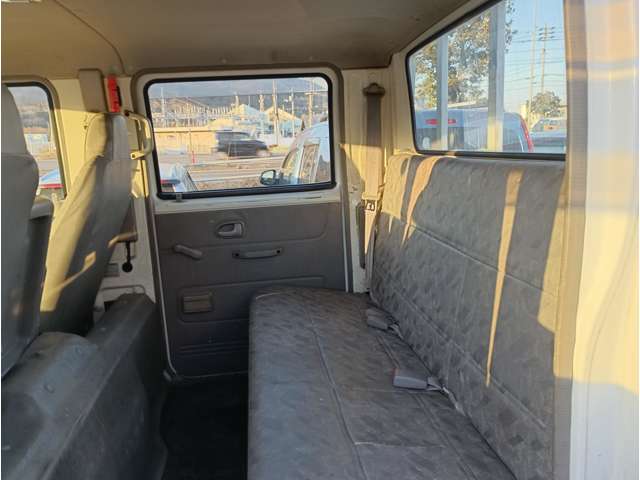 Mazda Titan Dash 10