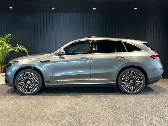 Mercedes-Benz EQC 3