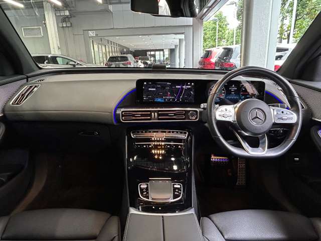 Mercedes-Benz EQC 8