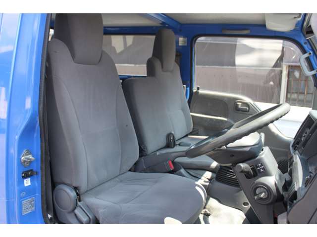 Isuzu Elf 9