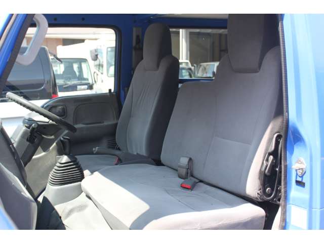 Isuzu Elf 10