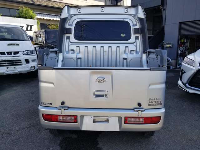 Daihatsu Hijet Deck Van 6