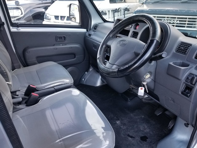 Daihatsu Hijet Deck Van 10