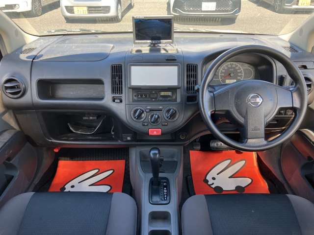 Nissan AD 4