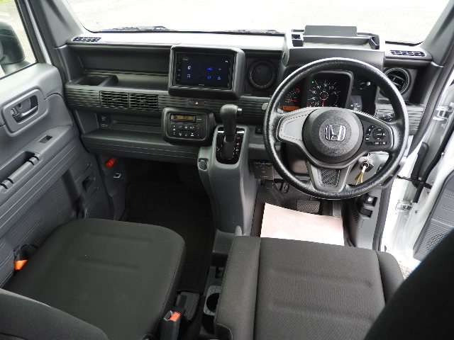 Honda N-VAN 9