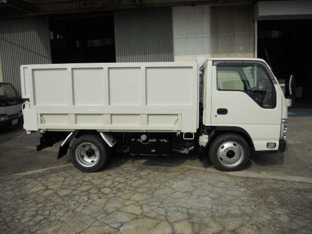 Isuzu Elf 4