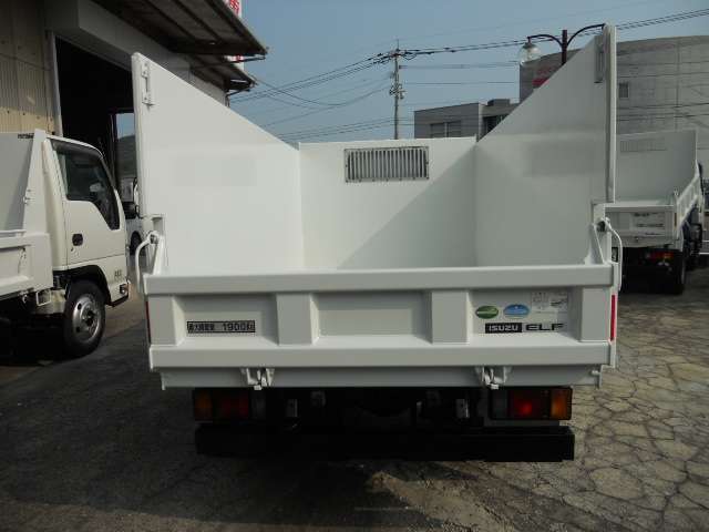 Isuzu Elf 9