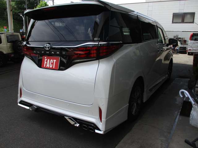 Toyota Alphard 8