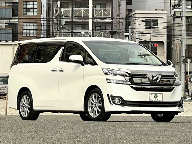 Toyota Vellfire 3