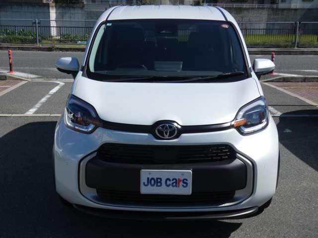 Toyota Sienta 6