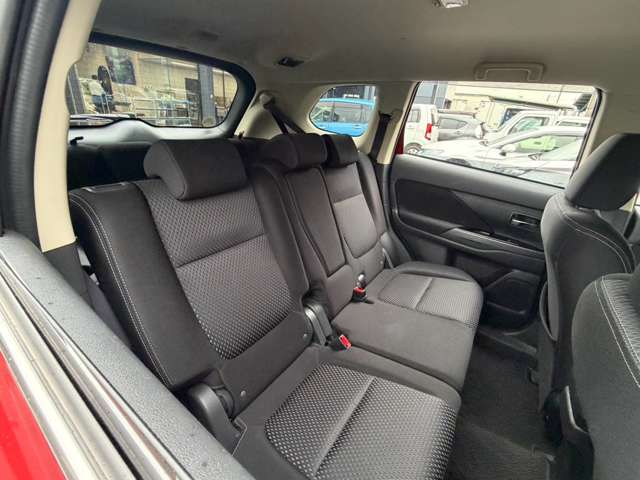 Mitsubishi Outlander 12